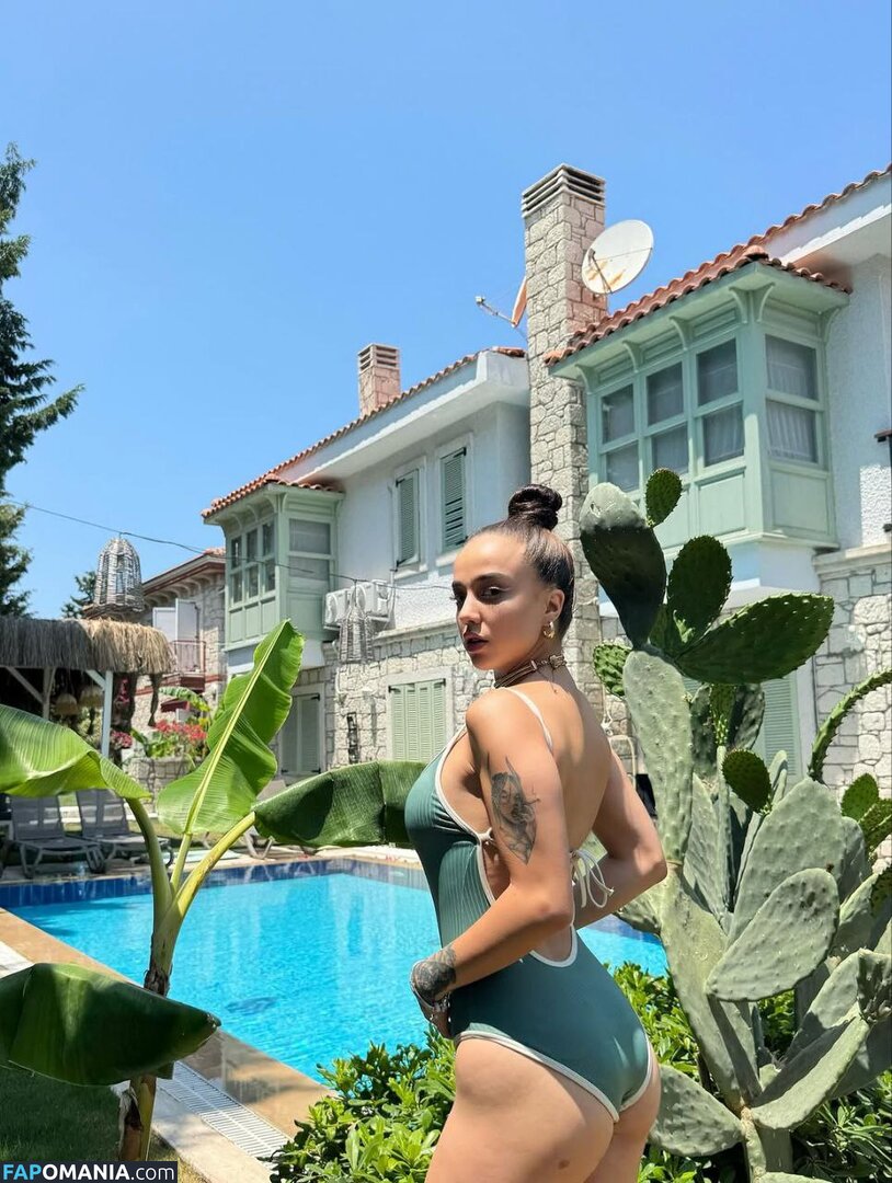 Nurseli Aksoy / https: / punknurseli Nahý OnlyFans  Uniklá fotka #20