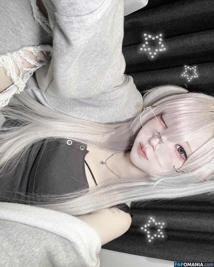Nyo_nyenya / cjw010615 / cjw010615... / https: / moemoedevil_rain / moemoedevil_rain... / nyonye_nya Nahý OnlyFans  Uniklá fotka #29