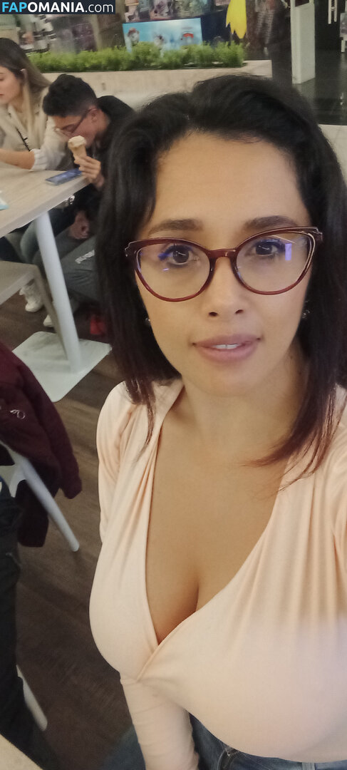 Officefacil / Vivi Becerra / vivi.v / vivi_officefacil / vivib0808 Nahý OnlyFans  Uniklá fotka #7