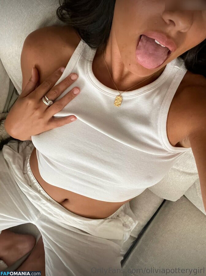 Olivia Webb / Potterygirl / oliviahamerwebb / oliviapotterygirl Nahý OnlyFans  Uniklá fotka #11