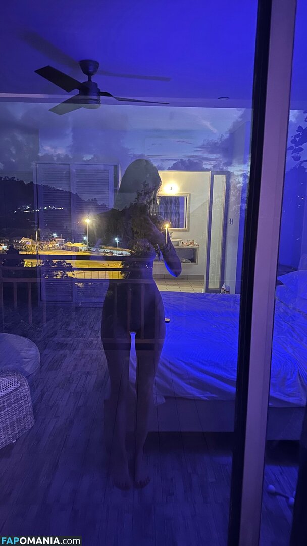 AnnaDellart / Pachka.ani / annushk.art Nahý OnlyFans  Uniklá fotka #4