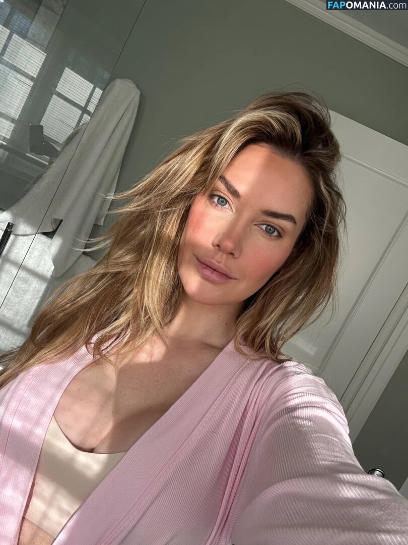 Paige Spiranac / _paige.renee Nahý OnlyFans  Uniklá fotka #2