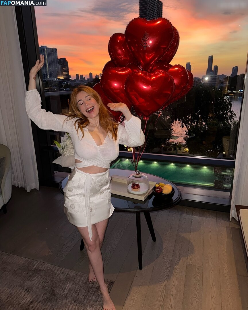 Palina Rojinski / PalinaRojinski / https: / palinski Nahý OnlyFans  Uniklá fotka #14
