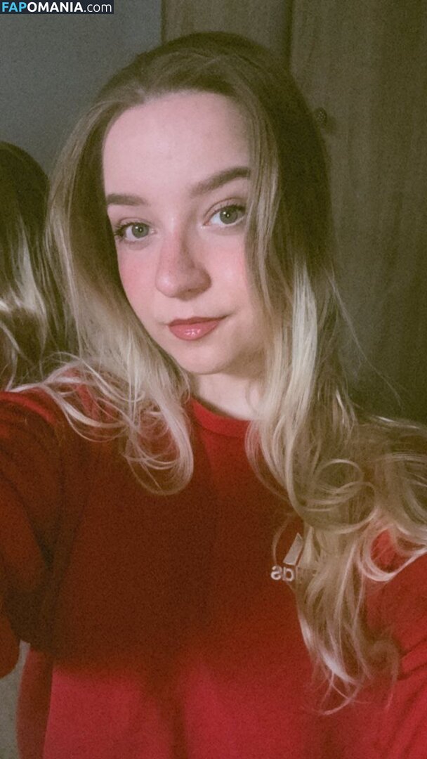 KazzumiXx / Panna Pracusińska- Kazzumixx / https: Nahý OnlyFans  Uniklá fotka #1