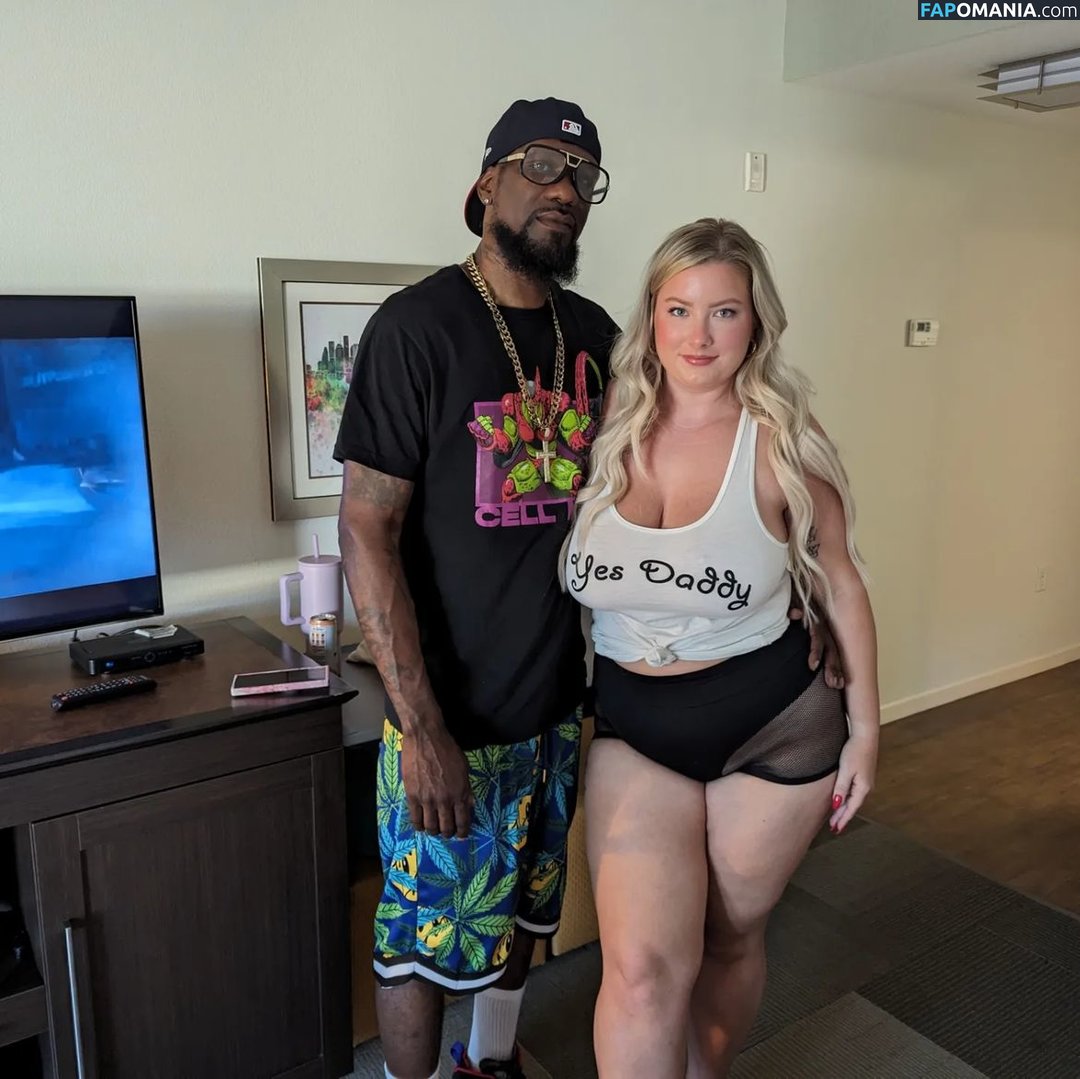 Mckenna Rae / Pawgdownthestreet121 / mckenna_rae121 Nahý OnlyFans  Uniklá fotka #19