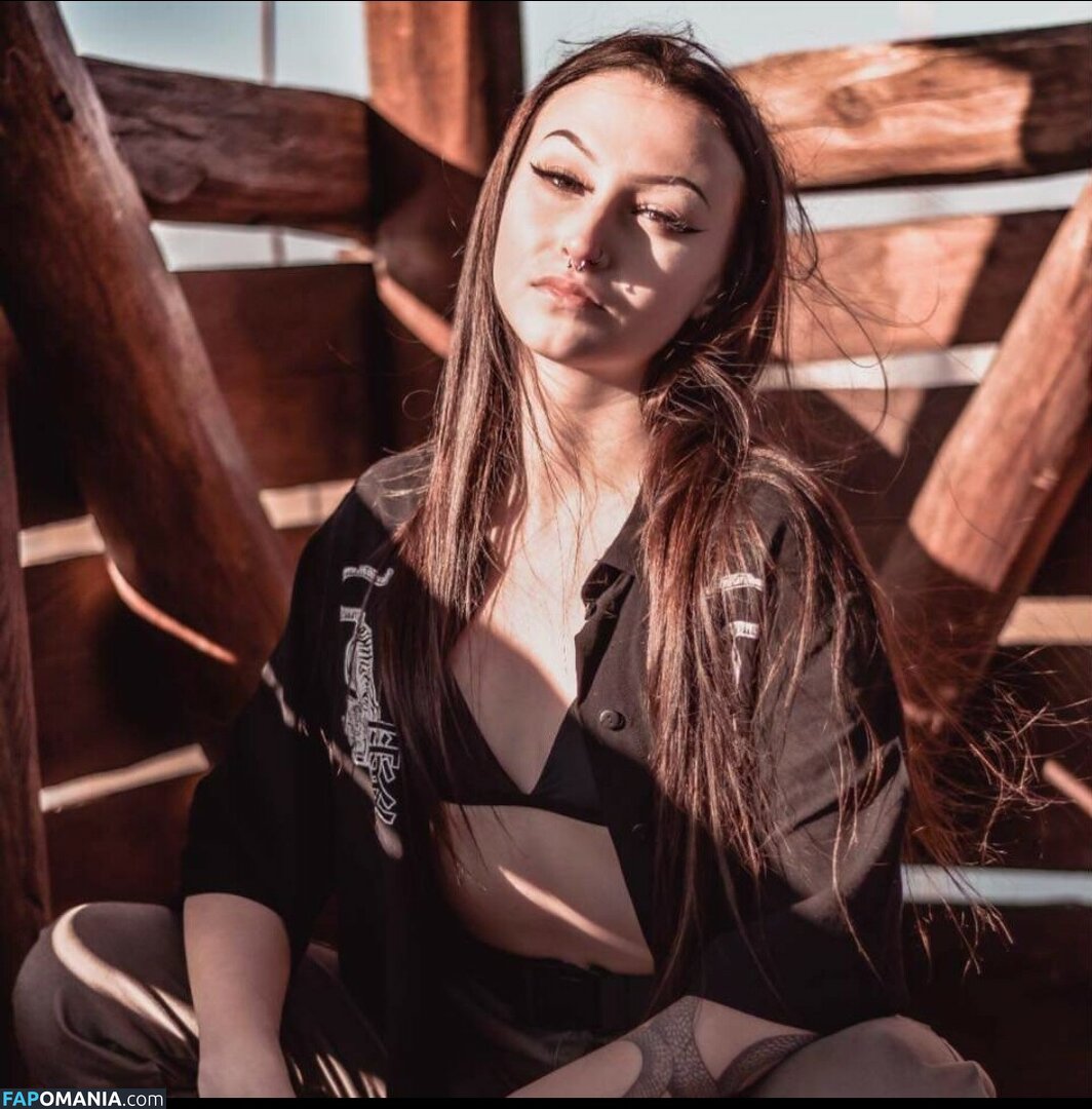 amator_csajok / f.lillaa / petratimea Nahý OnlyFans  Uniklá fotka #1099