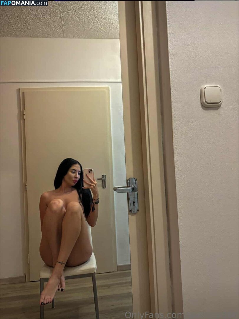 amator_csajok / f.lillaa / petratimea Nahý OnlyFans  Uniklá fotka #2655