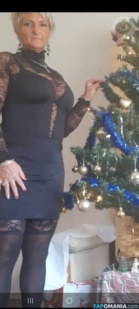 amator_csajok / f.lillaa / petratimea Nahý OnlyFans  Uniklá fotka #2677