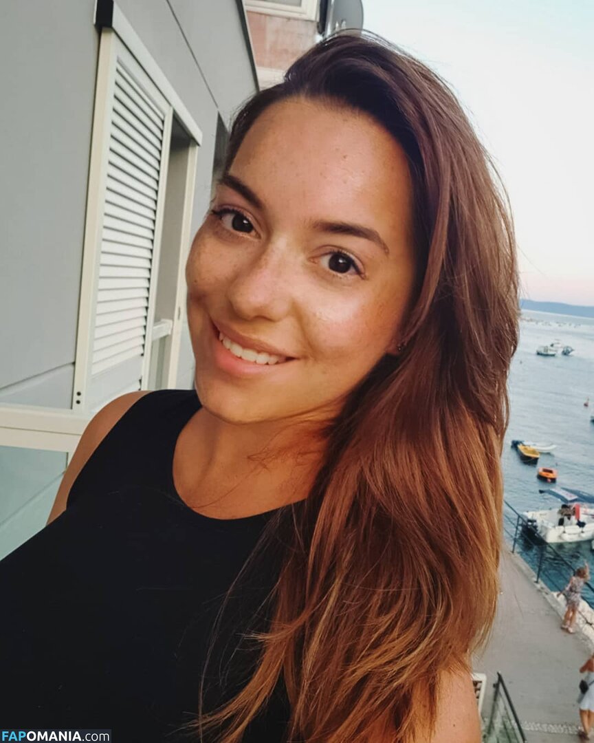 amator_csajok / f.lillaa / petratimea Nahý OnlyFans  Uniklá fotka #2684