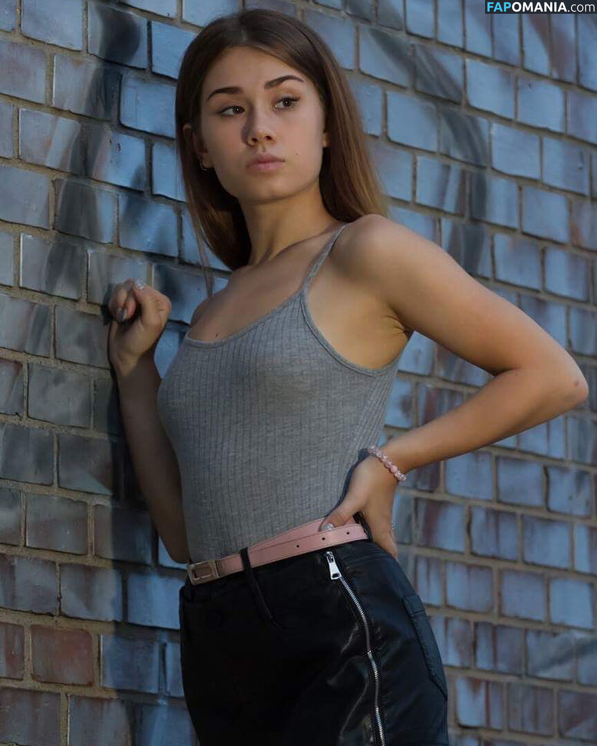 amator_csajok / f.lillaa / petratimea Nahý OnlyFans  Uniklá fotka #2731