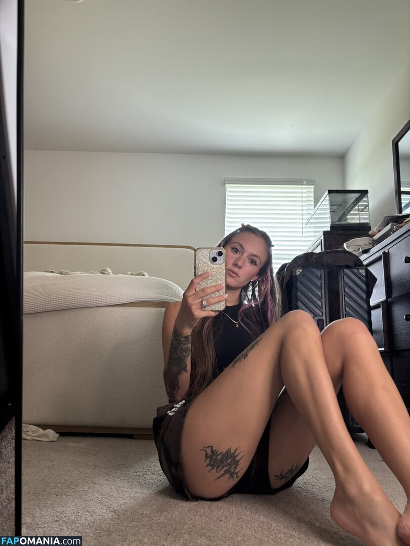 Poppy Quinn / PoppyQuinnn / https: / poppyquinn33 / the.poppy.quinn Nahý OnlyFans  Uniklá fotka #3