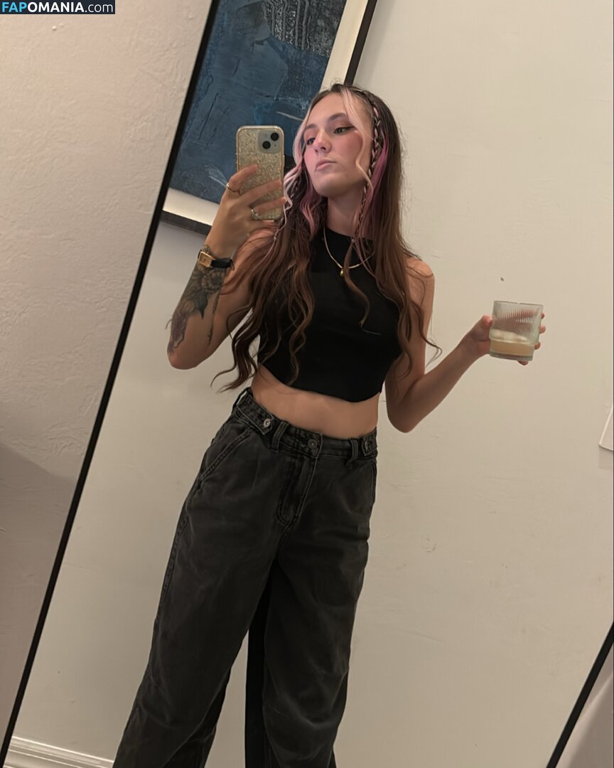 Poppy Quinn / PoppyQuinnn / https: / poppyquinn33 / the.poppy.quinn Nahý OnlyFans  Uniklá fotka #16