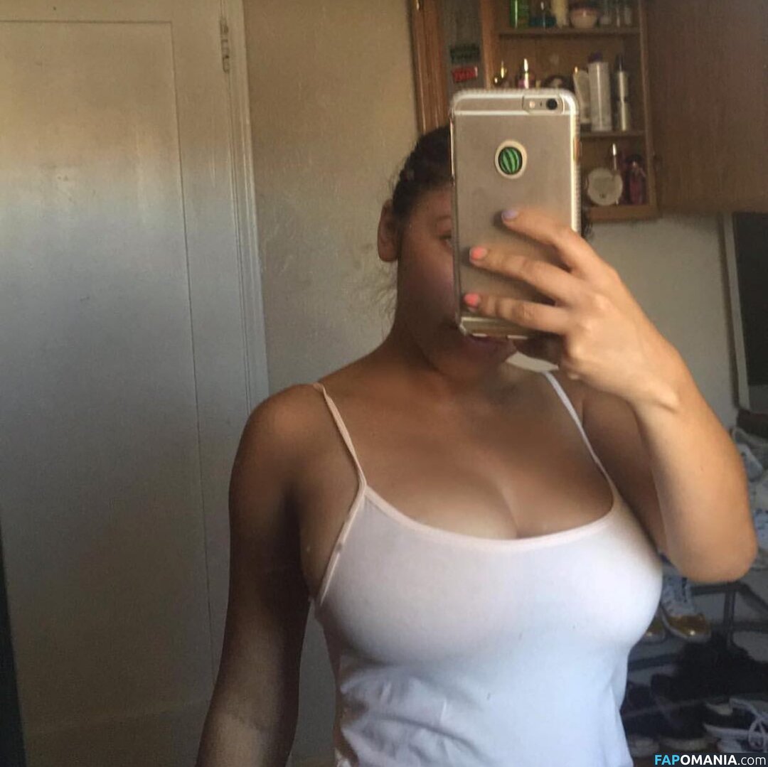 babyemilyver / princessemily / princesssaaemily Nahý OnlyFans  Uniklá fotka #1