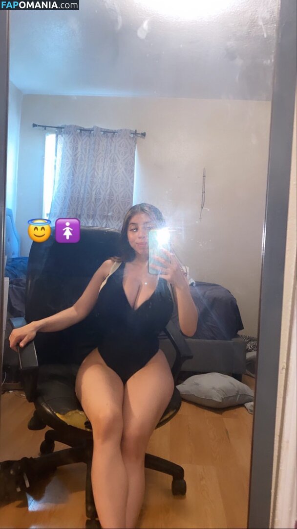 babyemilyver / princessemily / princesssaaemily Nahý OnlyFans  Uniklá fotka #8
