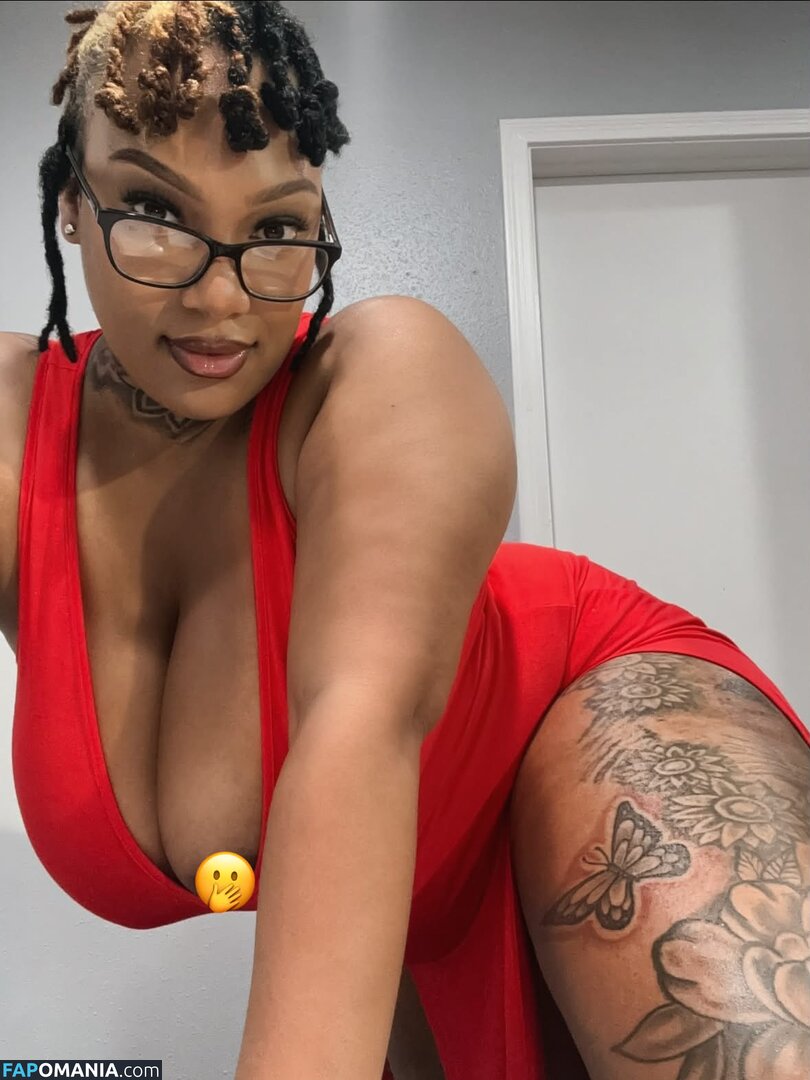 Queen Sznn / https: / locdqueenx Nahý OnlyFans  Uniklá fotka #3