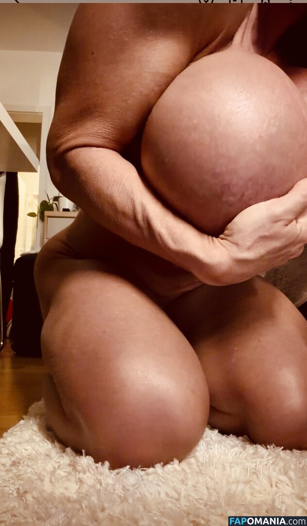 QueenMuscleBoobs Nahý OnlyFans  Uniklá fotka #20