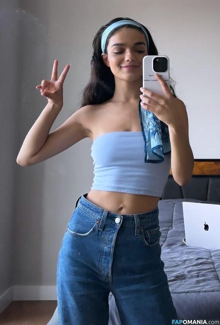 Rachel Zegler / rachelzegler / rachmariexoxo Nahý OnlyFans  Uniklá fotka #865