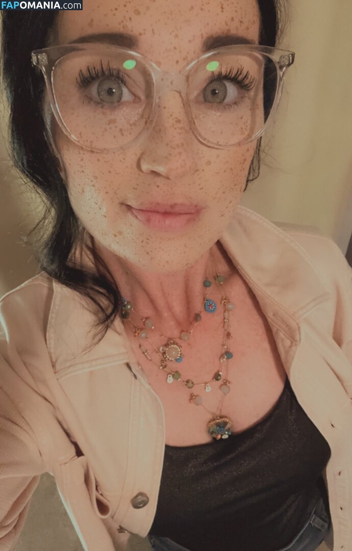 Rachel / lioness.in.the.rain / miss_in_tights / missintights / missinwolford Nahý OnlyFans  Uniklá fotka #92