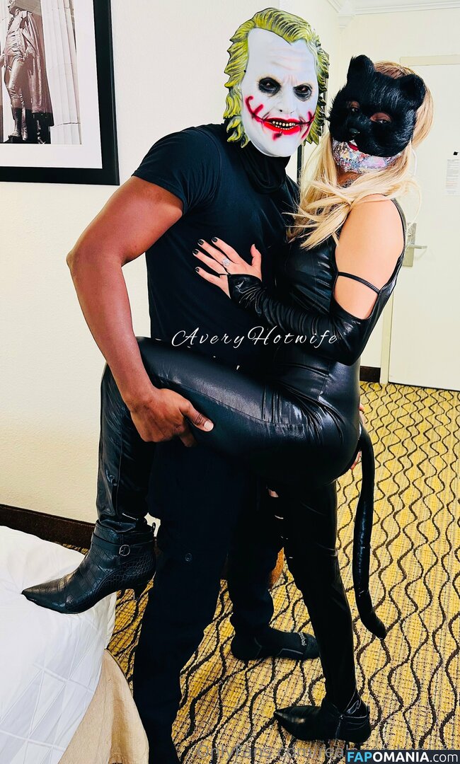 realaveryhotwife / the.real.hot.wife Nahý OnlyFans  Uniklá fotka #17
