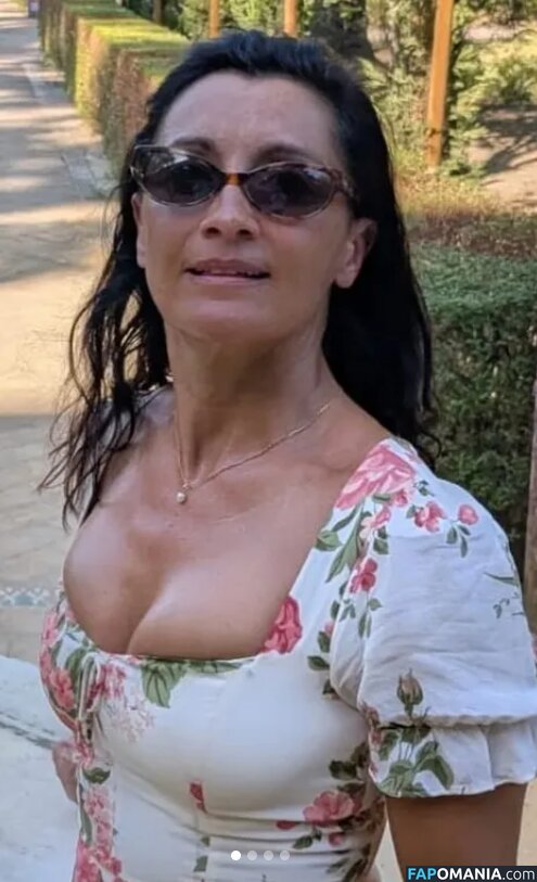 Rebecca Sarker Nahý OnlyFans  Uniklá fotka #1