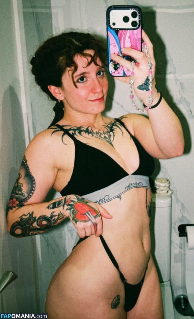 Tamara / red.witchh / red.witchhh / redhead4ngel Nahý OnlyFans  Uniklá fotka #2