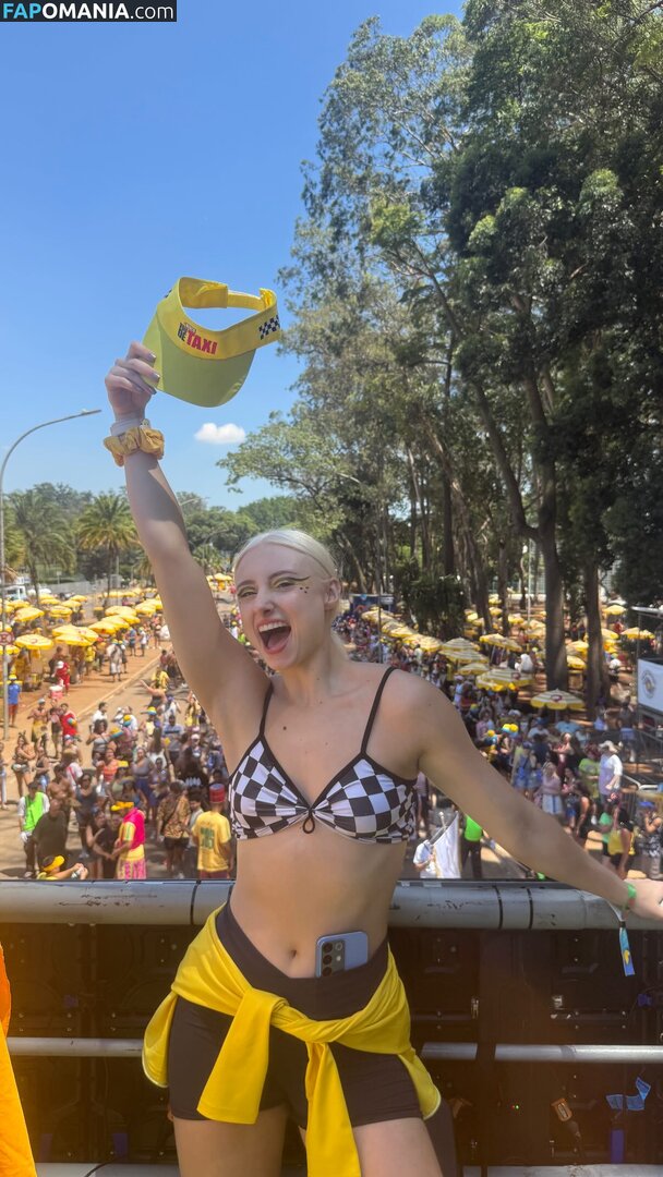 Renata Schneider / renata.c.schneider Nahý OnlyFans  Uniklá fotka #8