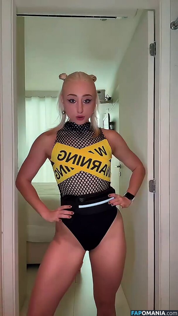 Renata Schneider / renata.c.schneider Nahý OnlyFans  Uniklá fotka #9