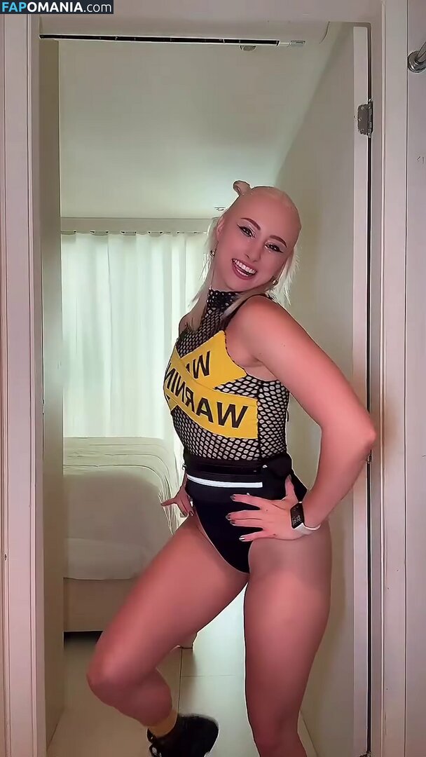 Renata Schneider / renata.c.schneider Nahý OnlyFans  Uniklá fotka #11