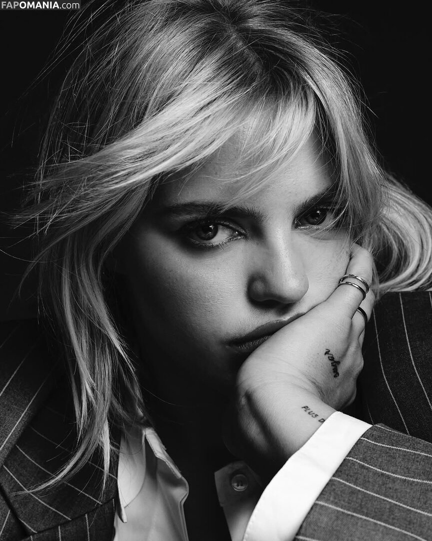 Renee Rapp / reneerapp Nahý OnlyFans  Uniklá fotka #132