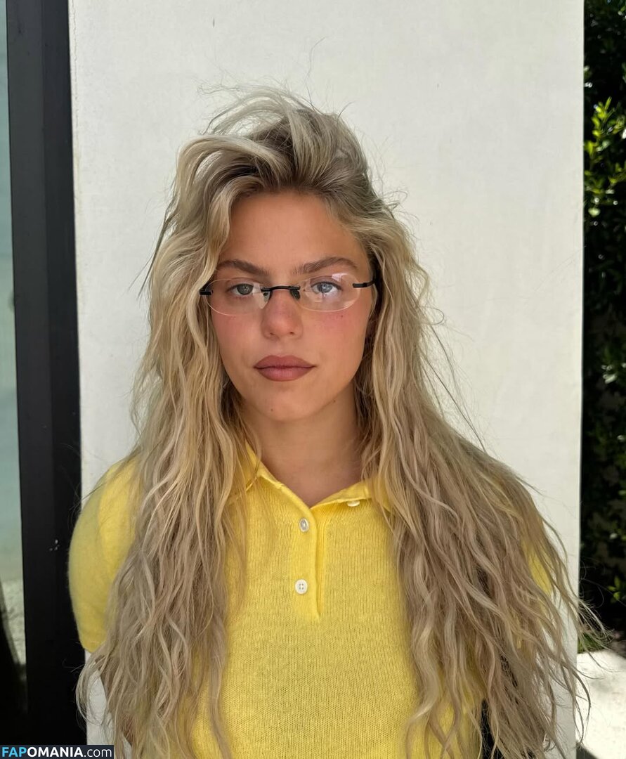 Renee Rapp / reneerapp Nahý OnlyFans  Uniklá fotka #140