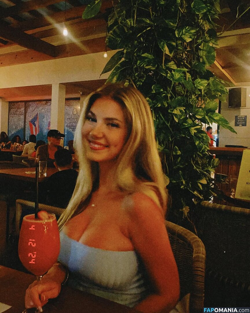 rianabailey / thatgirlriana Nahý OnlyFans  Uniklá fotka #3