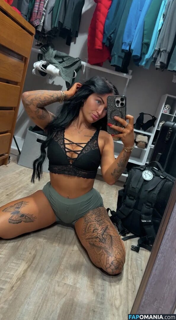 Petitetattedplati / Ronika Eskins / ronika_eskins Nahý OnlyFans  Uniklá fotka #8