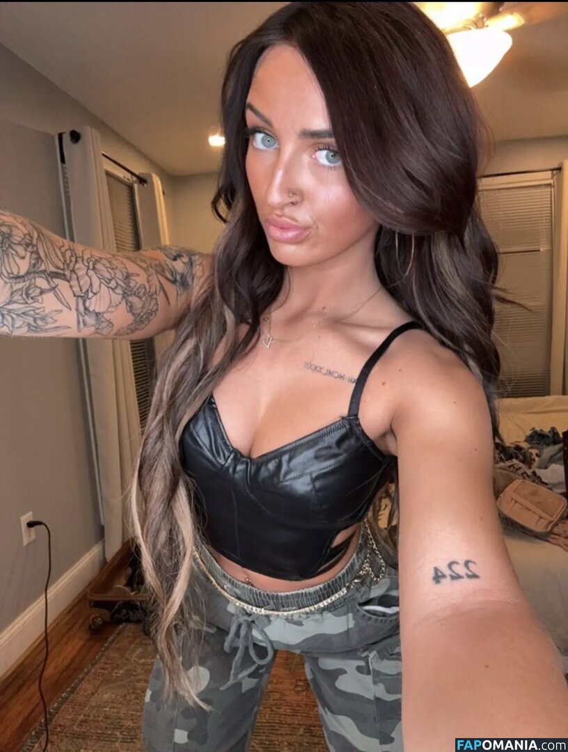 Petitetattedplati / Ronika Eskins / ronika_eskins Nahý OnlyFans  Uniklá fotka #30
