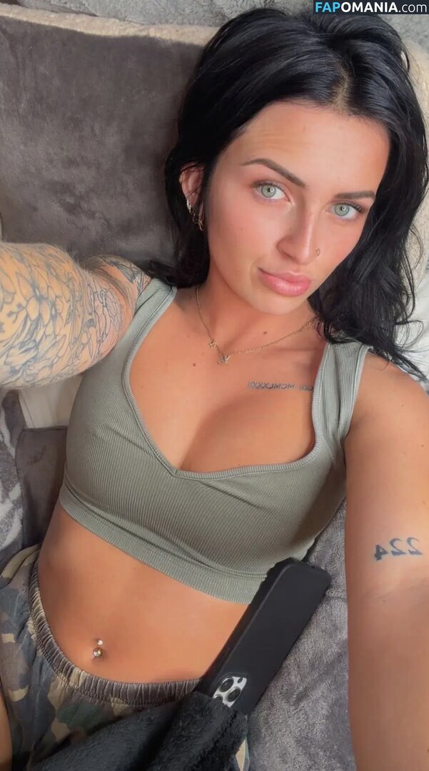 Petitetattedplati / Ronika Eskins / ronika_eskins Nahý OnlyFans  Uniklá fotka #41