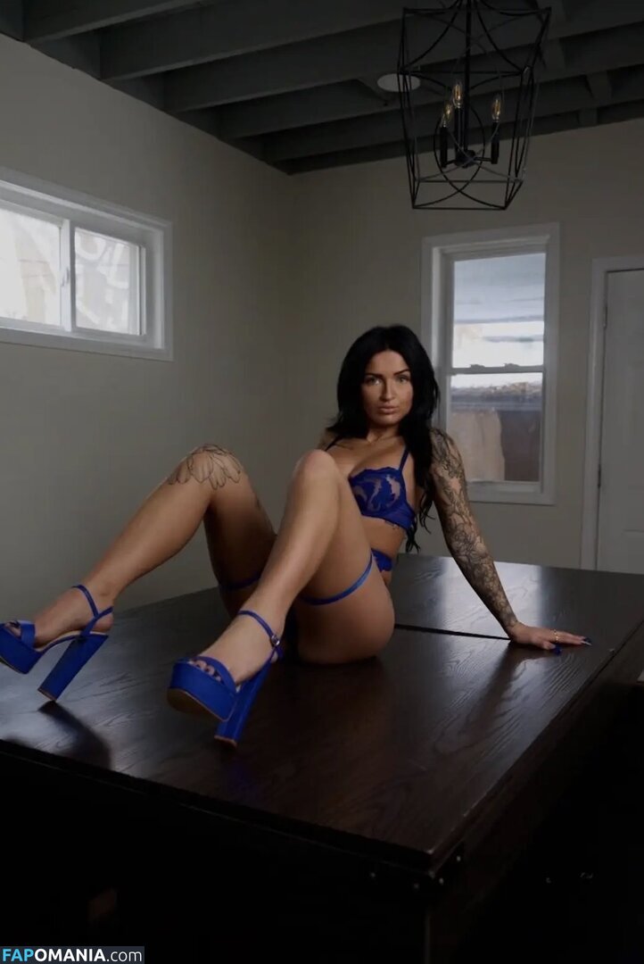 Petitetattedplati / Ronika Eskins / ronika_eskins Nahý OnlyFans  Uniklá fotka #75