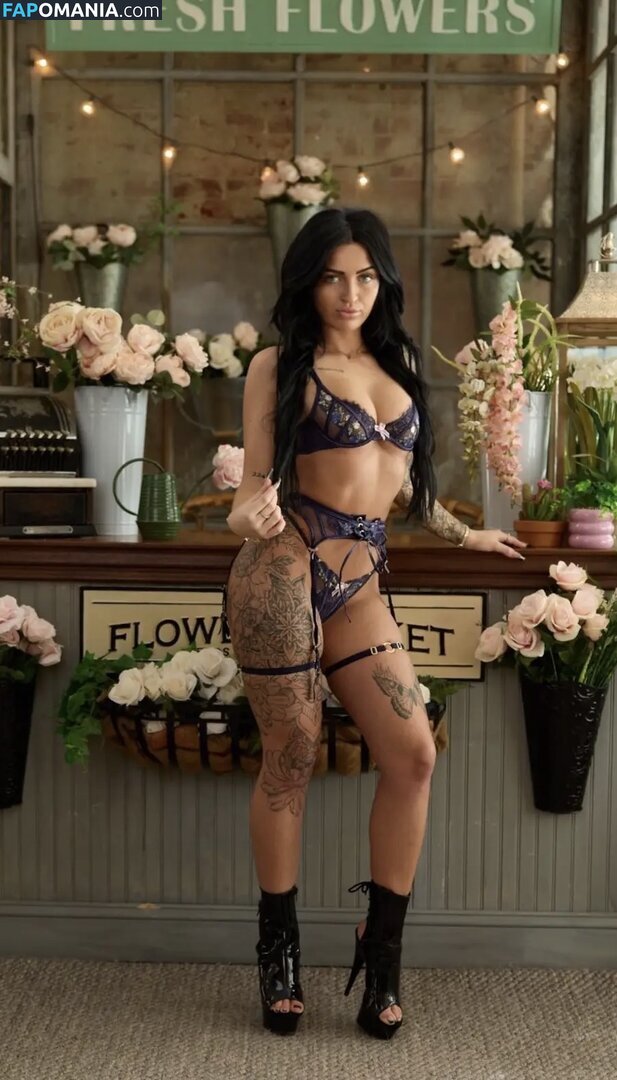 Petitetattedplati / Ronika Eskins / ronika_eskins Nahý OnlyFans  Uniklá fotka #119
