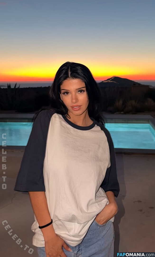 https: / realrosemondy / rosemondy Nahý OnlyFans  Uniklá fotka #1