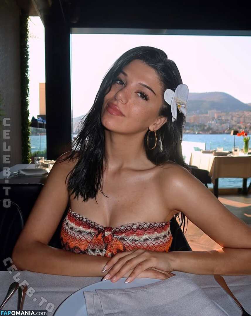 https: / realrosemondy / rosemondy Nahý OnlyFans  Uniklá fotka #7