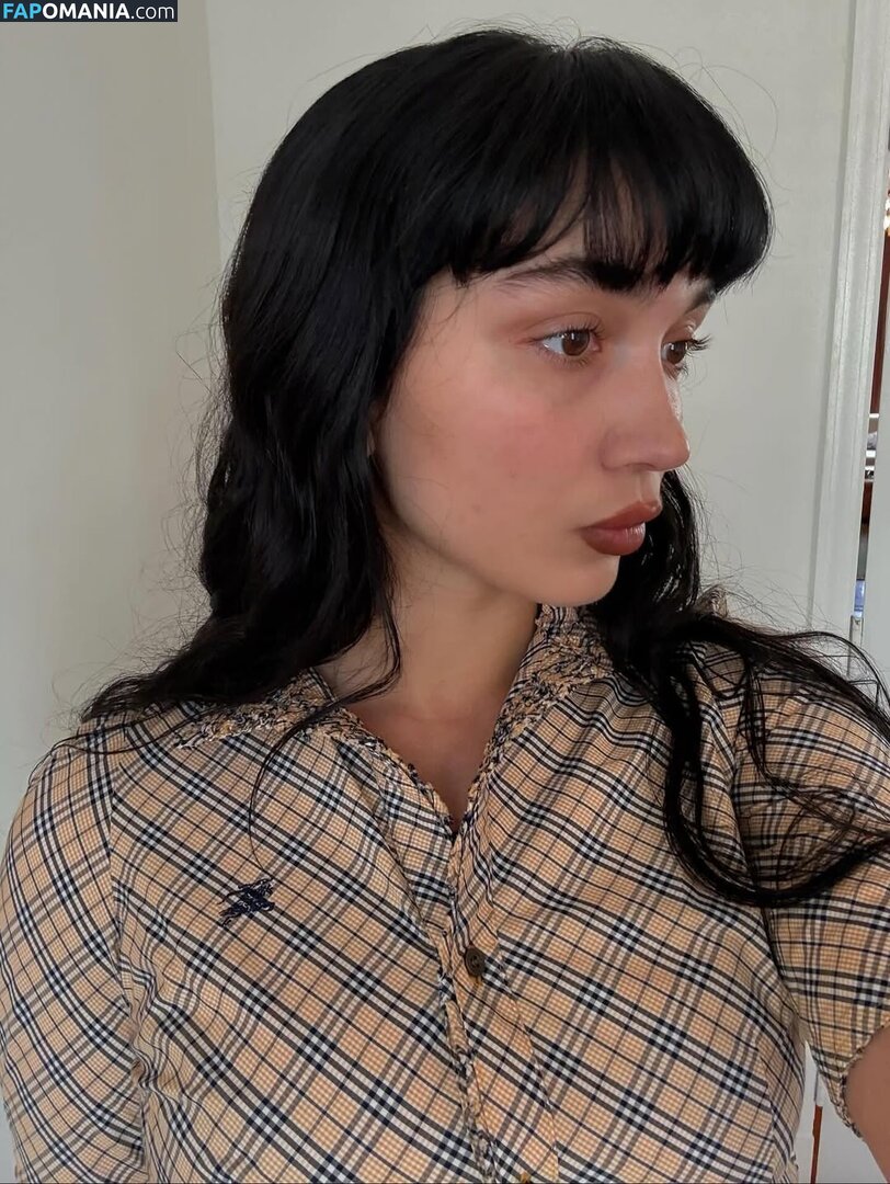 Rowan Blanchard / Simp Chat / https: / rowanblanchard Nahý OnlyFans  Uniklá fotka #526