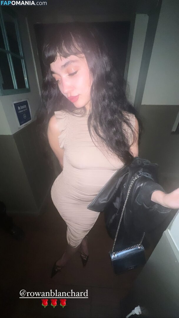 Rowan Blanchard / Simp Chat / https: / rowanblanchard Nahý OnlyFans  Uniklá fotka #537