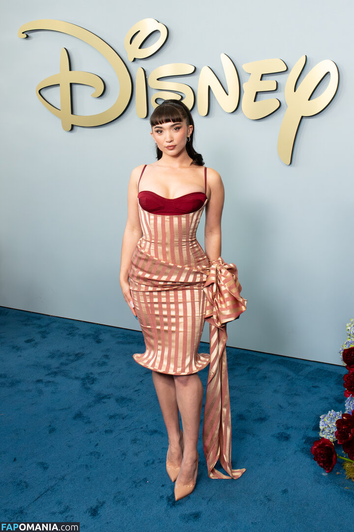 Rowan Blanchard / Simp Chat / https: / rowanblanchard Nahý OnlyFans  Uniklá fotka #566