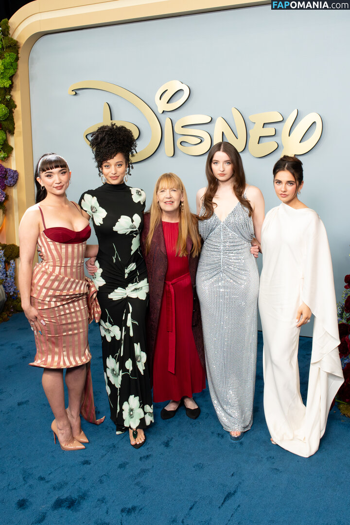Rowan Blanchard / Simp Chat / https: / rowanblanchard Nahý OnlyFans  Uniklá fotka #570