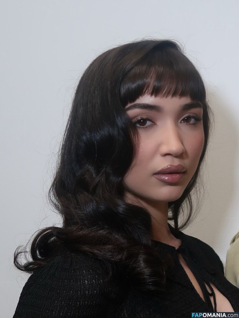 Rowan Blanchard / Simp Chat / https: / rowanblanchard Nahý OnlyFans  Uniklá fotka #583