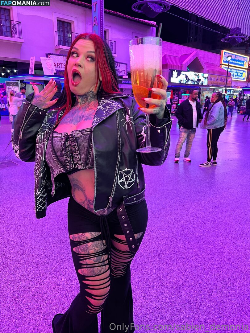 Sabien Demonia / sabien_demonia / sabiendemoniaofficial Nahý OnlyFans  Uniklá fotka #73
