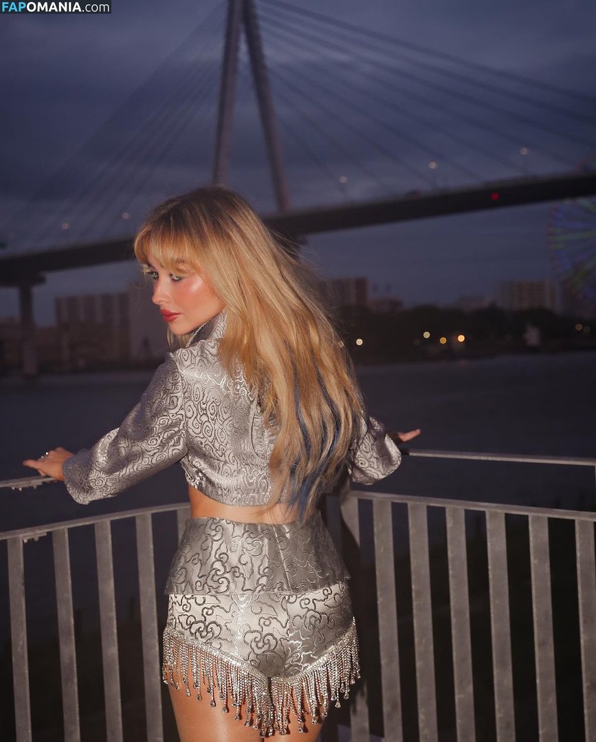 Sabrina Carpenter / https: / sabrinacarpenter Nahý OnlyFans  Uniklá fotka #90