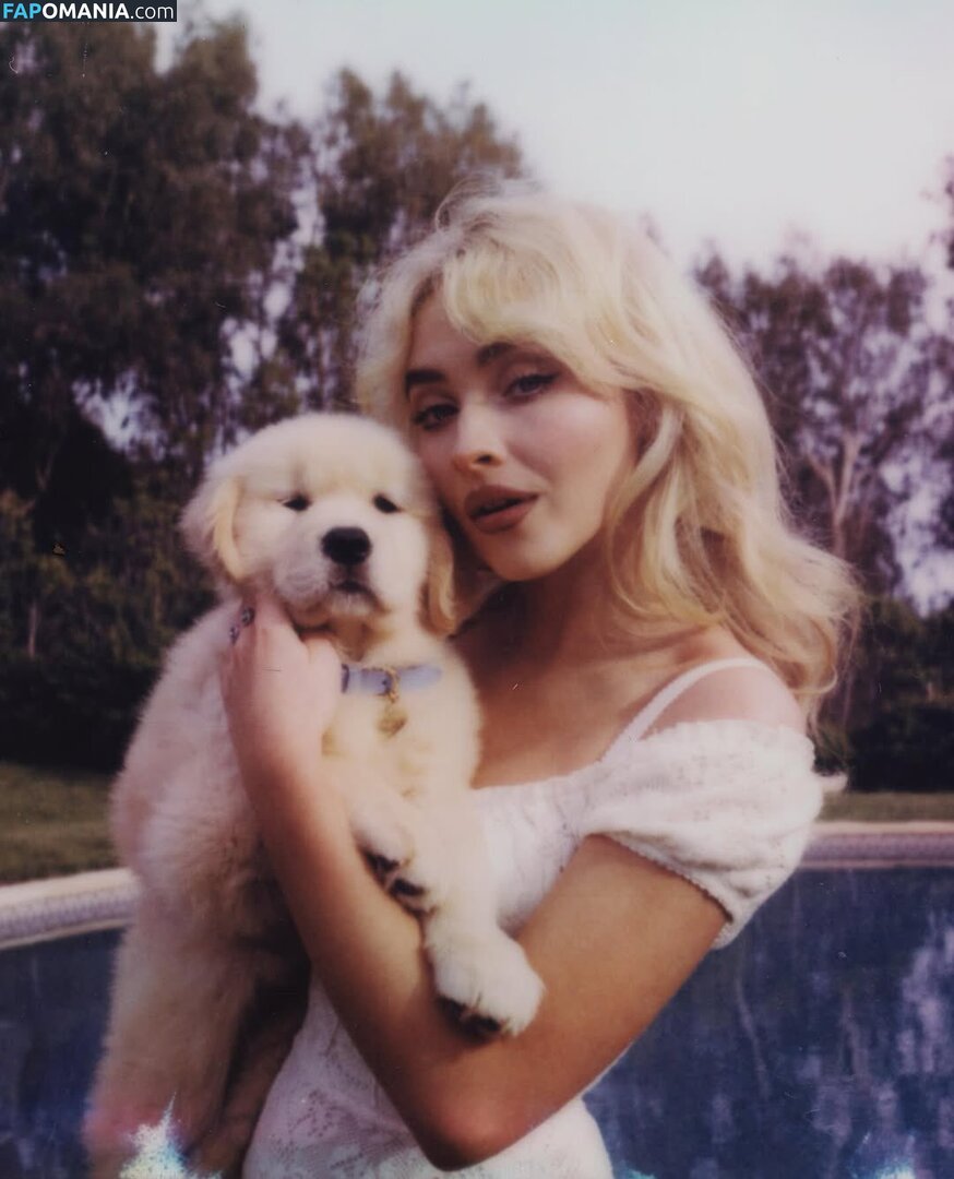 Sabrina Carpenter / https: / sabrinacarpenter Nahý OnlyFans  Uniklá fotka #2505