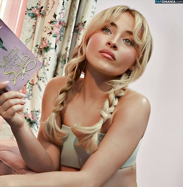 Sabrina Carpenter / https: / sabrinacarpenter Nahý OnlyFans  Uniklá fotka #2521