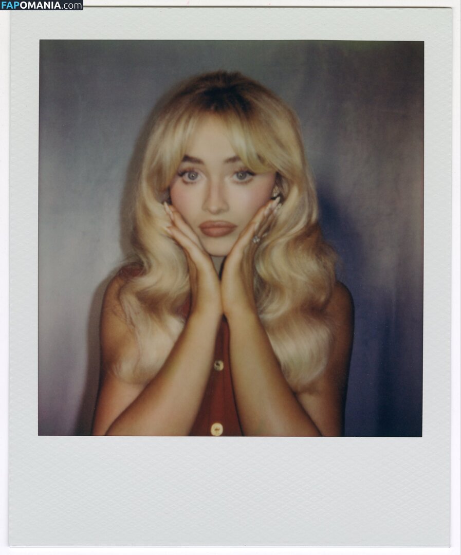 Sabrina Carpenter / https: / sabrinacarpenter Nahý OnlyFans  Uniklá fotka #2543