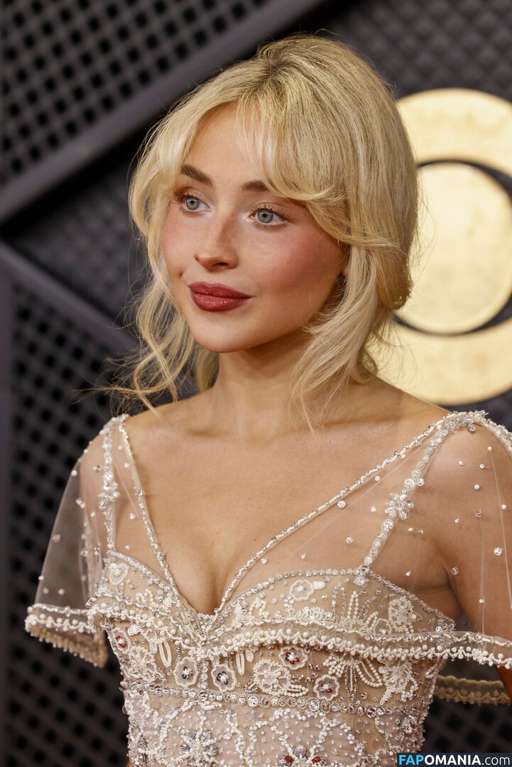 Sabrina Carpenter / https: / sabrinacarpenter Nahý OnlyFans  Uniklá fotka #2566