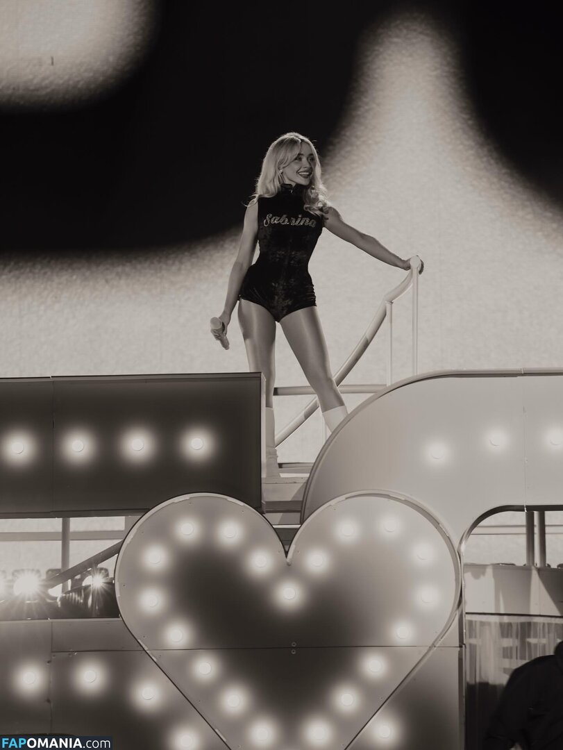 Sabrina Carpenter / https: / sabrinacarpenter Nahý OnlyFans  Uniklá fotka #2613